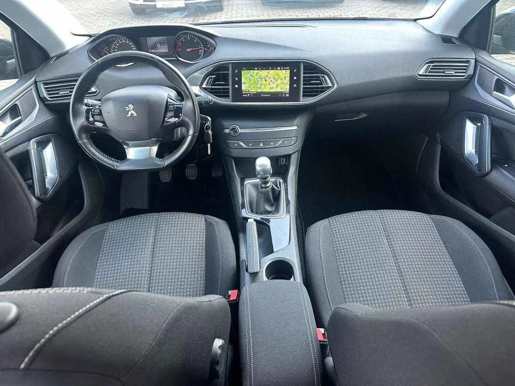 PEUGEOT 308 Facelift - 1.5 Blue-HDI - 2019г.