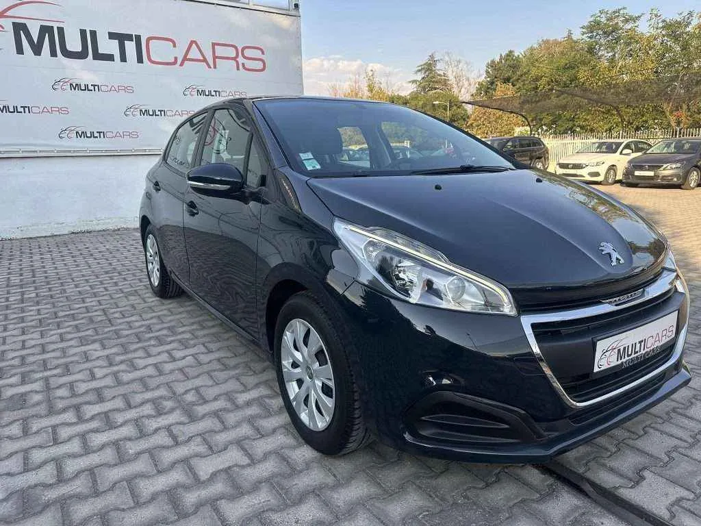 PEUGEOT 208 - 1.2 PureTech - 2017г.