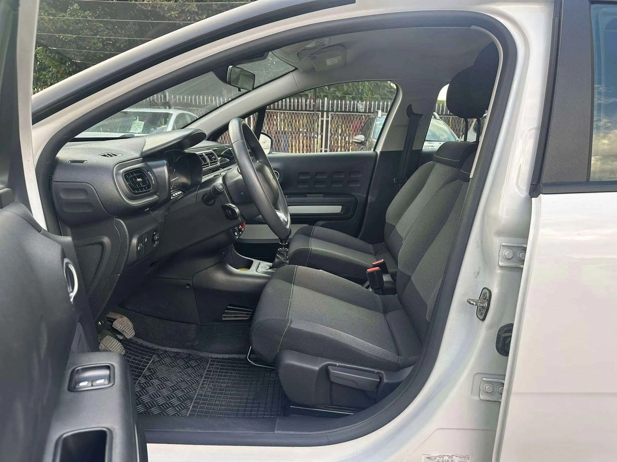 CITROEN C3 Facelift - 1.2 HDI - 2021г.