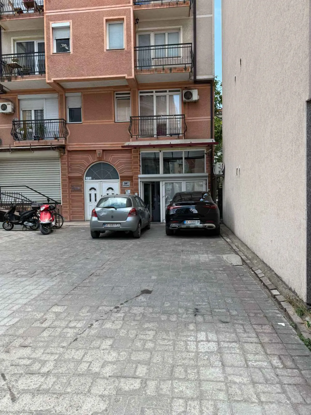 Деловен простор