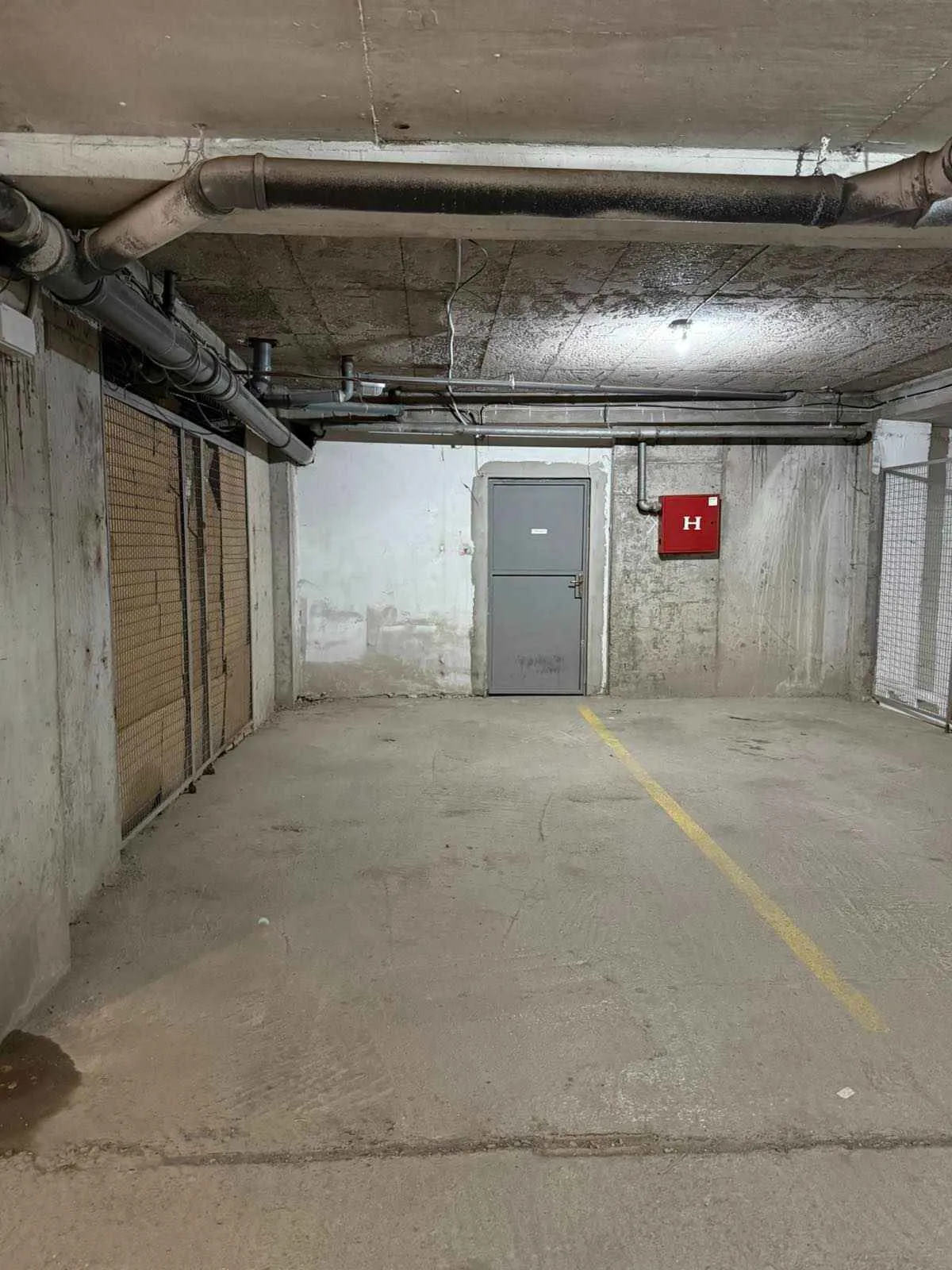 Подземно паркинг место