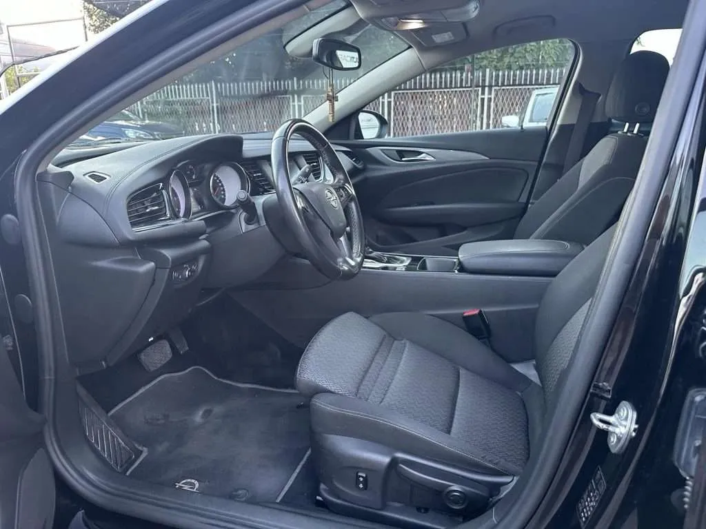 OPEL INSIGNIA Avtomatik