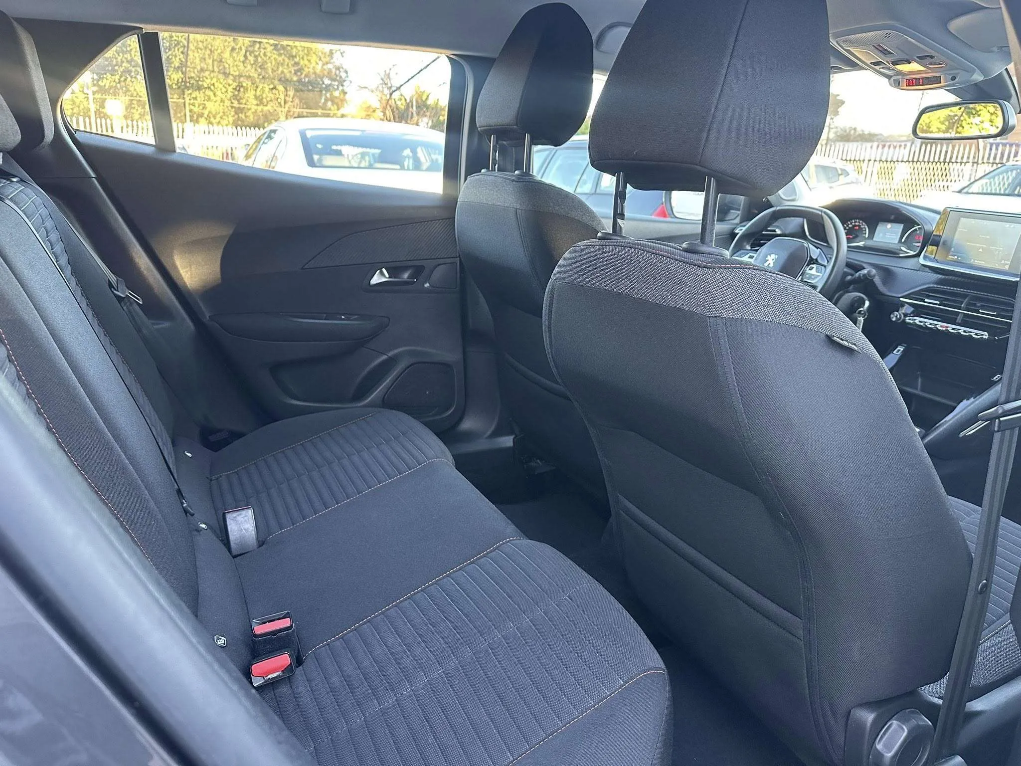 PEUGEOT 2008 - 1.5 HDI - 2021г.