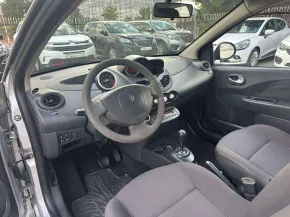 RENAULT TWINGO Avtomatik - 1.2 - 2010г.