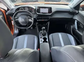PEUGEOT 2008 Allure - 1.5 Blue-HDI - 2020г