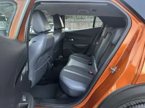 PEUGEOT 2008 Allure - 1.5 Blue-HDI - 2020г