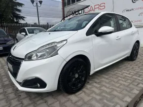 PEUGEOT 208 - 1.2i - 2019г.